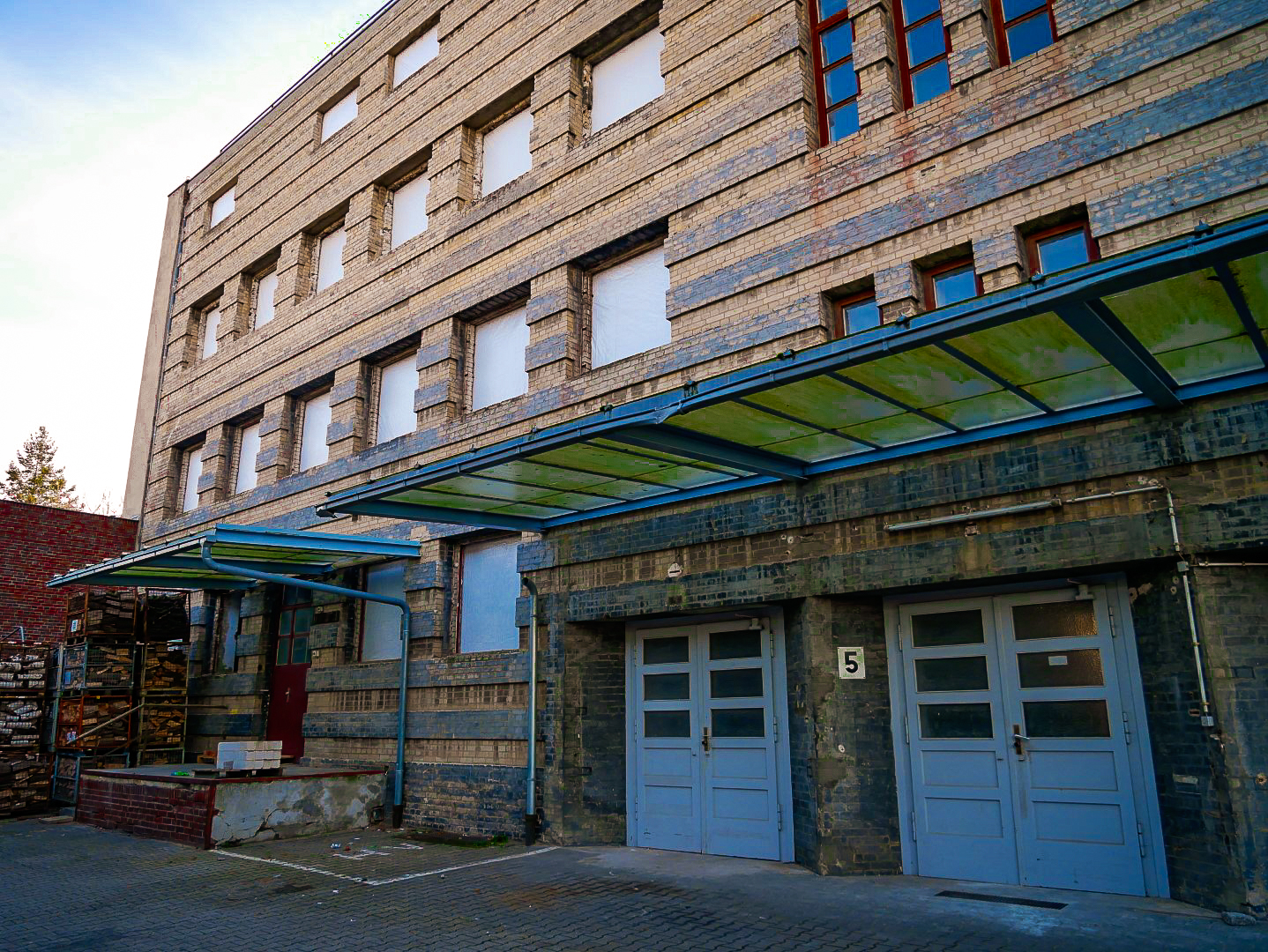 Ein Projektraum in BerlinTempelhof langfristig zu vergeben Kultur